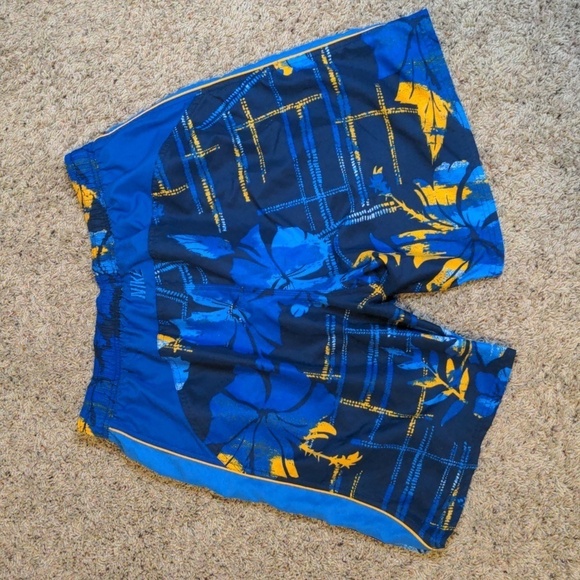 Nike BOARD SHORTS Boys Swim Trunks SZ XL - Picture 3 of 10
